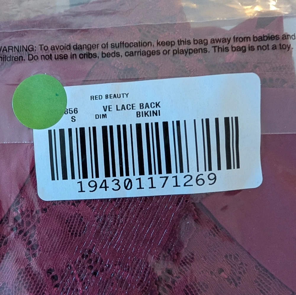 NWT Soma Red Beauty Vanishing Edge Lace Back Bikinis - Set Of 3 - Picture 3 of 3